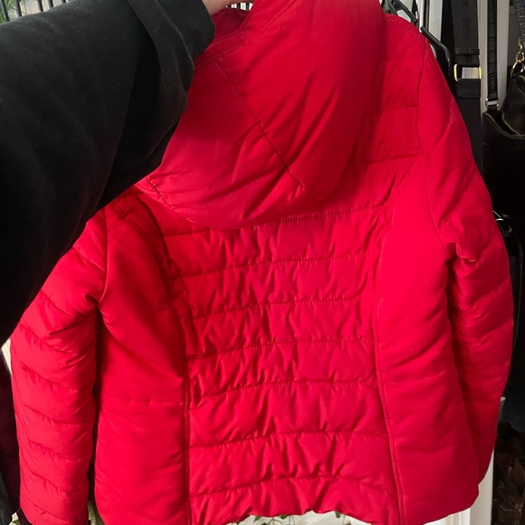 Red hollister rain jacket with fur inside! - Picture 3 of 3